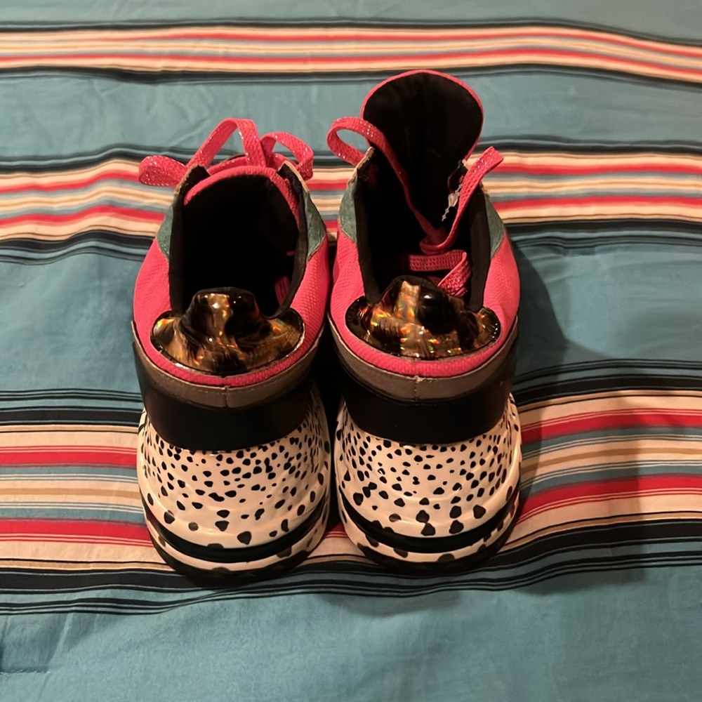 Shoes - Picture 3 of 3
